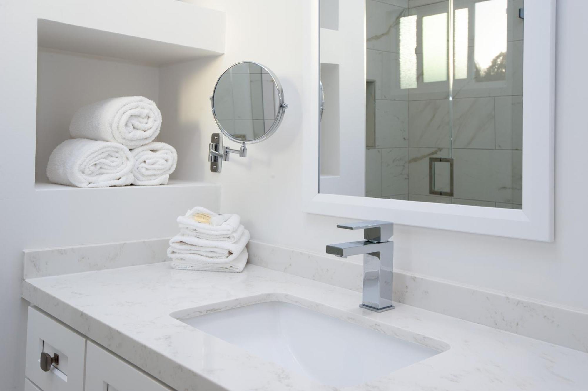 Studio City Court Yard Hotel Экстерьер фото